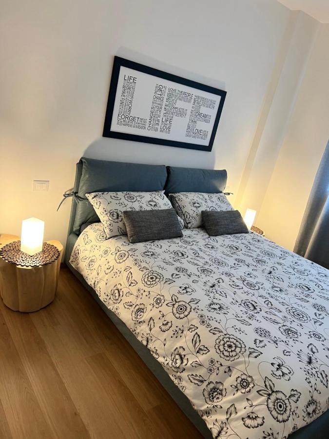 Apartamento Mandi Mandi Cavour Údine Exterior foto